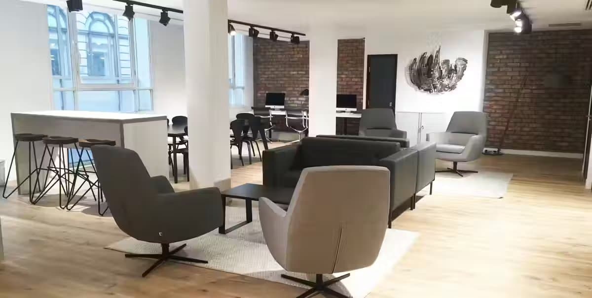 Serviced office space at Threadneedle Street, London, EC2